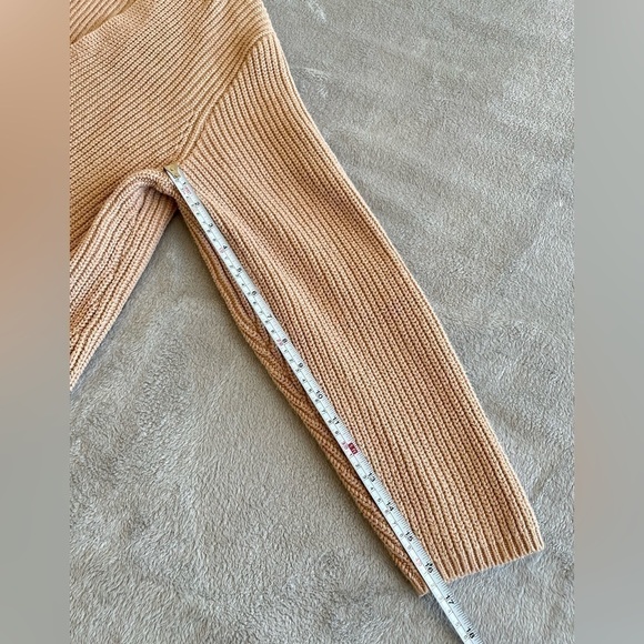 Urban Outfitters Oversize V Neck Sweater Tan/Beige size XS - Picture 4 of 9